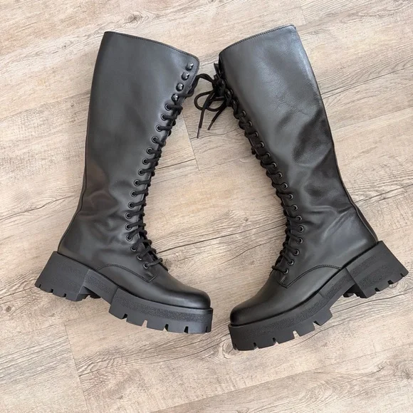 Steve Madden Motto Boots - Picture 3 of 8